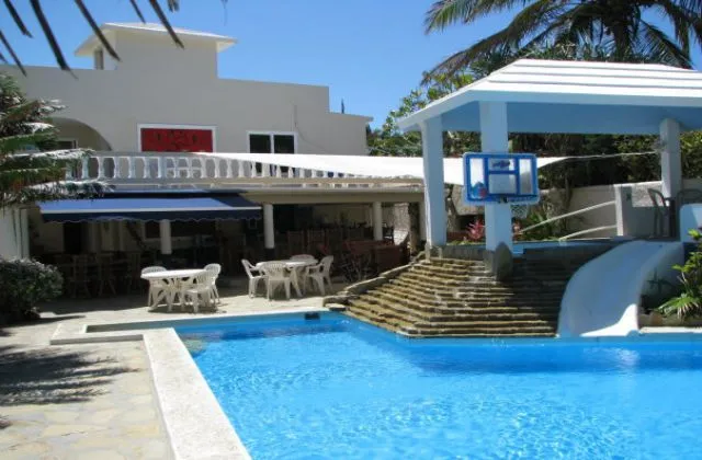 Caribbean Crib Guesthouse Cabarete pool